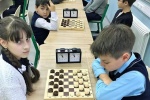 Турнир по шашкам провели среди школьников