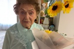 Труженицу тыла из Сосенского поздравили с 90-летием
