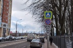 На улице Липовый Парк введены знаки, запрещающие стоянку и остановку транспорта