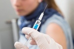 Сделать прививку от гриппа можно в поликлиниках, в мобильных пунктах вакцинации у метро и в ГУМе