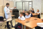 Пятиклассники из школы № 2070 научились работать на лазерном резаке 