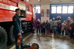 Сосенским школьникам провели экскурсию по пожарной части
