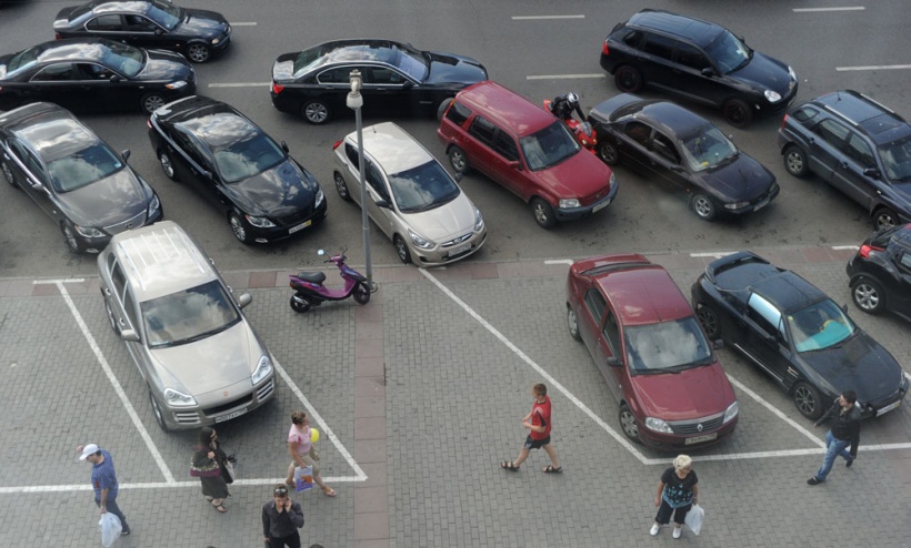 В Москве с 10 октября платная парковка расширится точечно