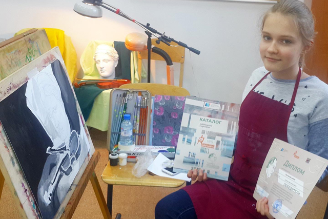 Ученица школы № 2070 стала призером олимпиады по изобразительному искусству