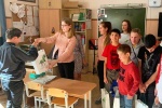 Молодые парламентарии из Сосенского помогли подготовить детей из малообеспеченных семей к школе