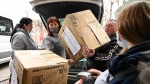 В Москве к сбору товаров и продуктов для беженцев из Донбасса подключились крупные ритейлеры