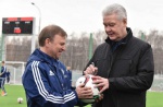 Собянин: В каждом округе Москвы появится современное всесезонное футбольное поле