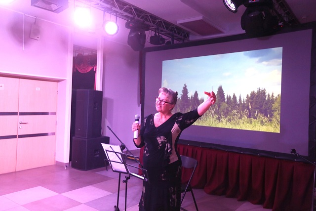 В Доме культуры «Коммунарка» прошла литературно-музыкальная гостиная «Рифмы души»