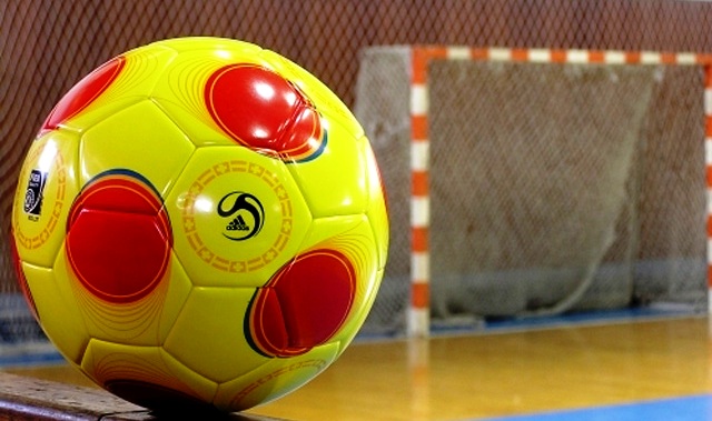 Школьная команда футболисток из Сосенского вышла в финал Школьной спортивной лиги по мини-футболу