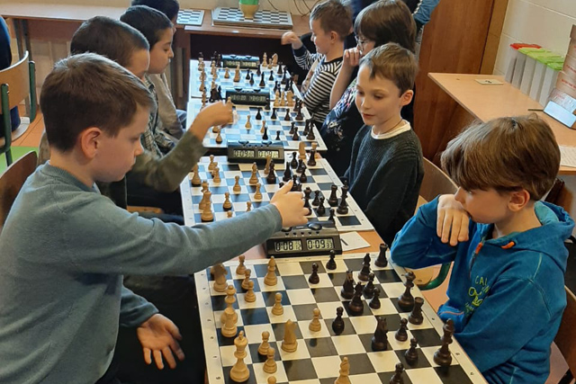 В Сосенском центре определили сильнейших шахматистов и шашистов