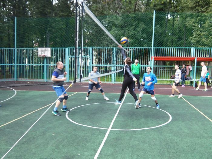 Сосенцы сыграли в волейбол в День города