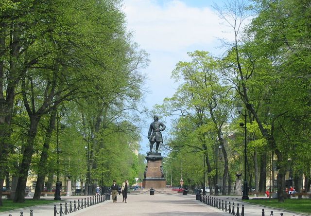 Жители Сосенского могут посетить обновленный Петровский парк