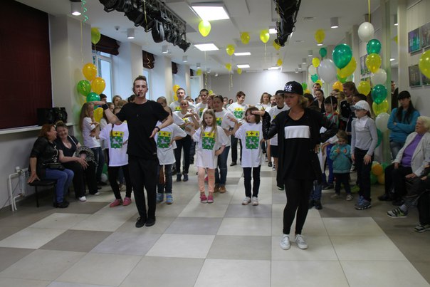 В День молодежи в поселении Сосенское прошел танцевальный флэш-моб