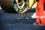 В Сосенском проведут ремонт асфальтобетонного покрытия на нескольких участках вдоль объектов дорожного хозяйства