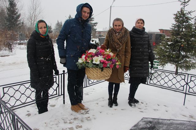 В поселении Сосенское состоялось возложение цветов к могиле лейтенанта В.П. Слесарчука и неизвестного солдата