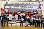 Тринадцать медалей привезли воспитанники Сосенского центра спорта с соревнований борцовской лиги