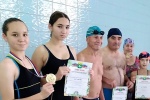 Сосенский центр спорта наградил лучших пловцов