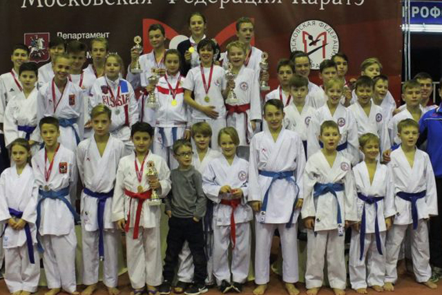 Юные каратисты из Сосенского взяли призовые места на городском турнире 