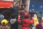 Школьники из Сосенского побывали на экскурсии в пожарной части