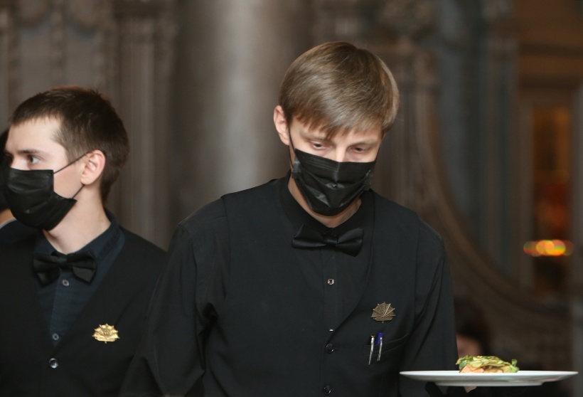 Посетители работавшего ночью ресторана в «Москва-Сити» подрались, покидая заведение в момент рейда