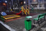 Комиссия проверила чистоту и исправность детских площадок Коммунарки