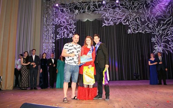 Пара из Сосенского победила в двух номинациях конкурса «Мисс и Мистер Новая Москва – 2016»