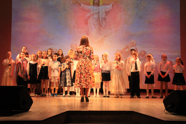 Воспитанники воскресной школы храма Преображения Господня выступят с пасхальным концертом