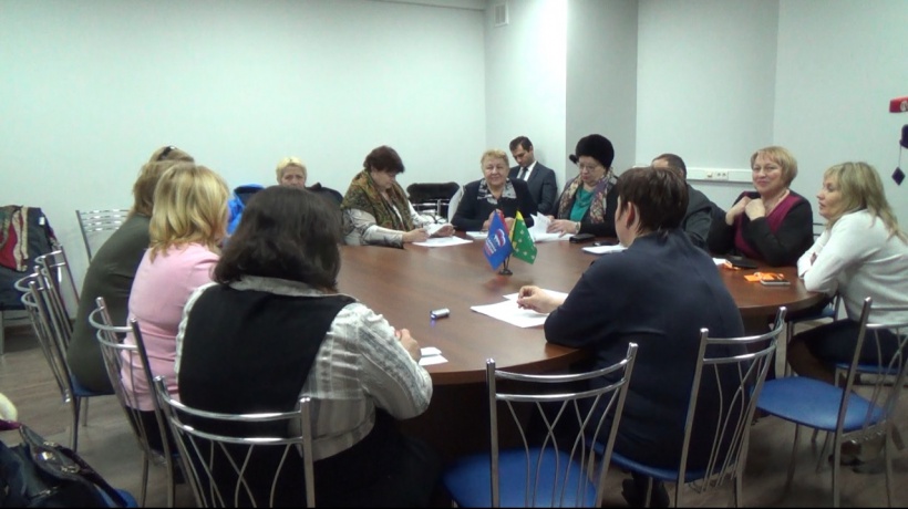 Жители Сосенского обсудили досуг на встрече с главой администрации