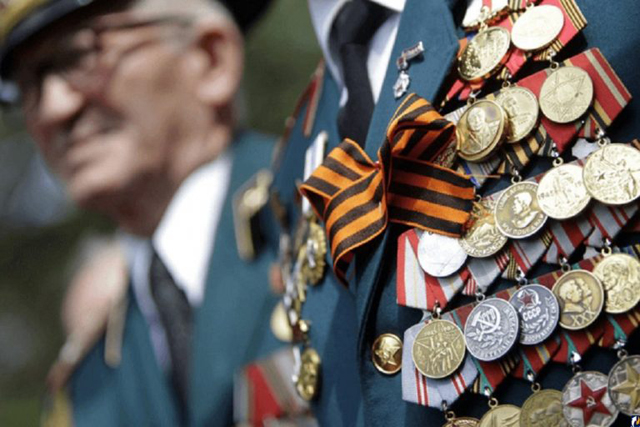 Выплаты единовременной помощи ветеранам в Сосенском начнутся после мартовских праздников