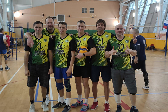 Волейболисты из Сосенского стали победителями городского турнира