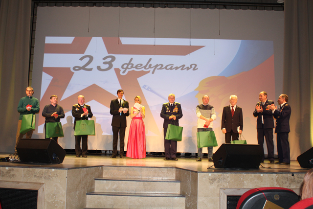 В ДК «Коммунарка» состоялся большой праздничный концерт