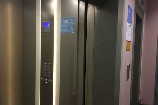 Работу лифта восстановили в Коммунарке