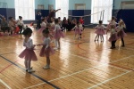 Молодежный танец помогут разучить инструкторы Сосенского центра спорта