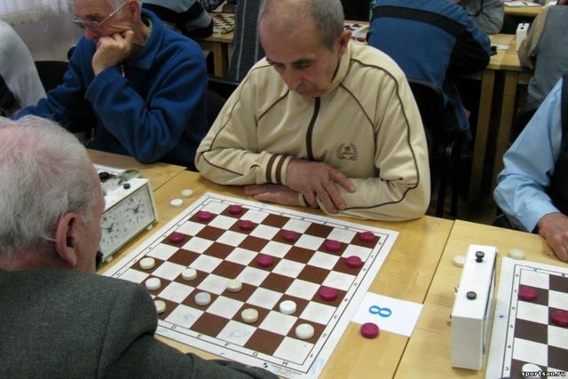 Шашисты Сосенского приглашаются на Окружной турнир по шашкам ко Дню защитника Отечества